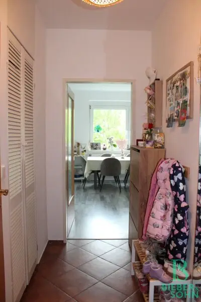 Vorraum/Eingangsbereich - WC - AR - Wohnzimmer