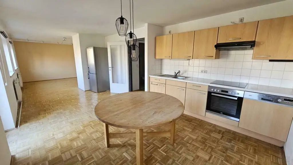 ***Elegante DG-Maisonette ** 2 Innenhofbalkone ** Trendviertel Graz-Lend ** moderne Citywohnung ** für Paare & Studenten & Anleger ***