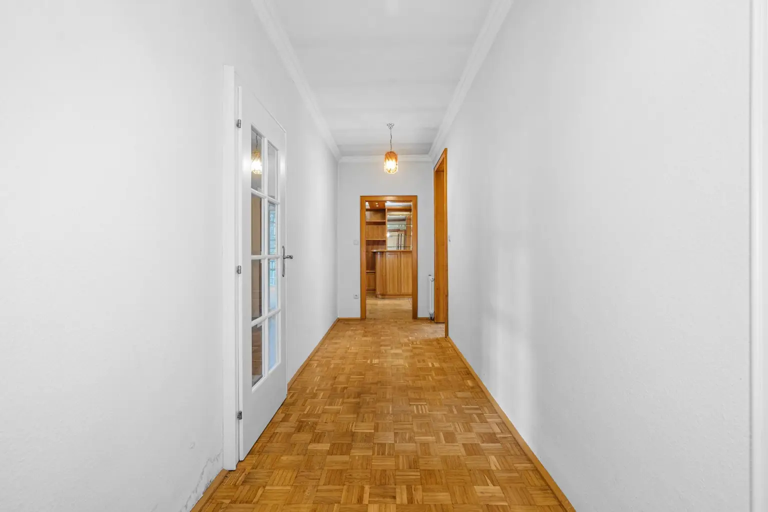 "Großzügiger Bungalow mit Wiennähe und XXL-Garage"