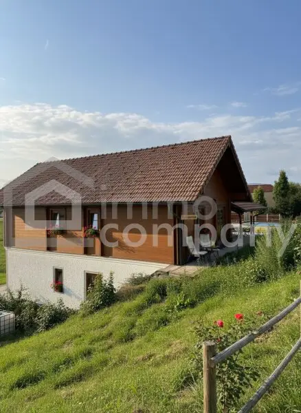 Wohnhaus Timelkam mit Gartenhaus, Pool, Sauna und Homeoffice, top gepflegt!