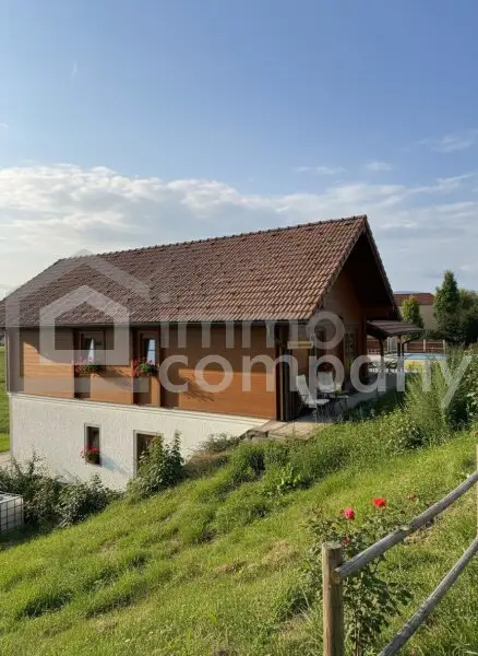 Wohnhaus Timelkam mit Gartenhaus, Pool, Sauna und Homeoffice, top gepflegt!