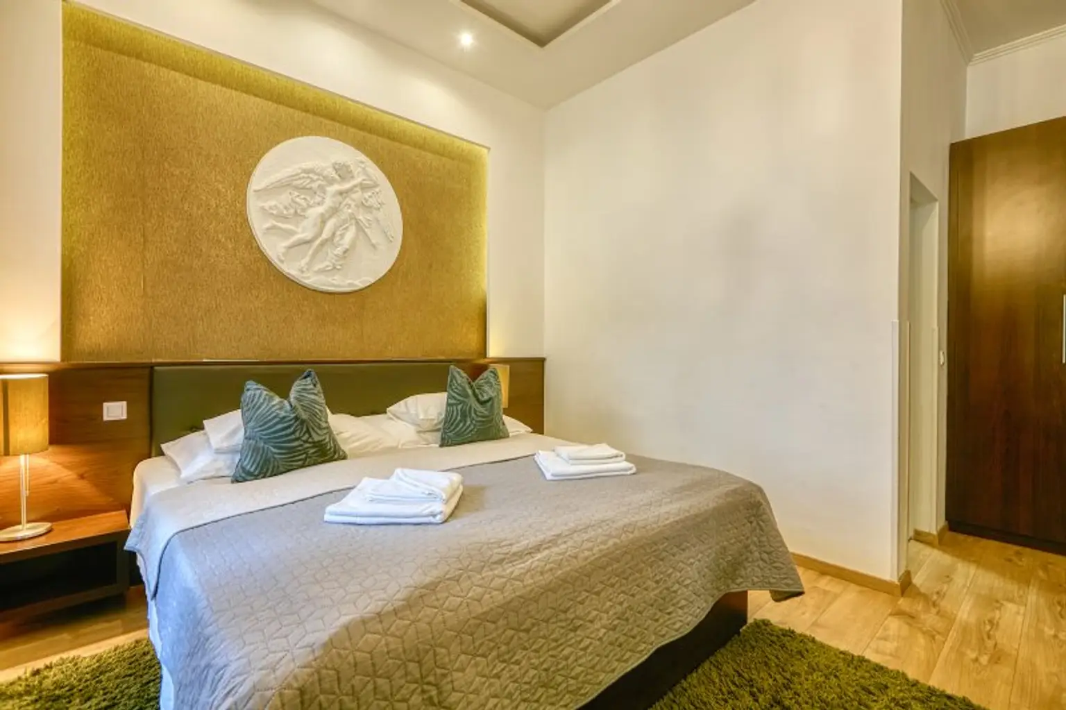 +++ Historischer Immobilienkomplex im Herzen von Sopron mit vielseitigem Entwicklungspotenzial +++