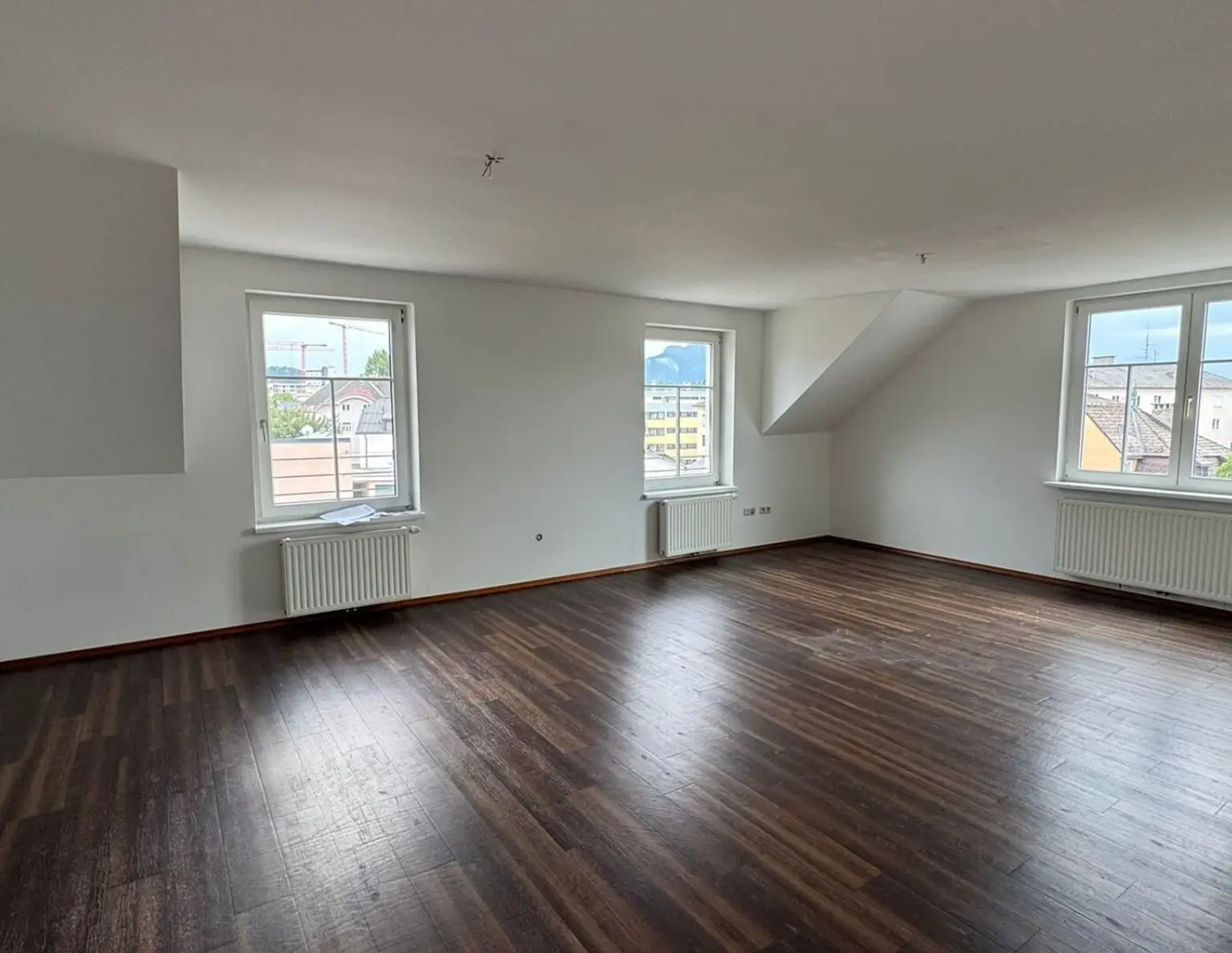 Charmante 5-Zimmer-Maisonette mit Terrasse im Itzling - auch für Studenten als 4er-WG ideal