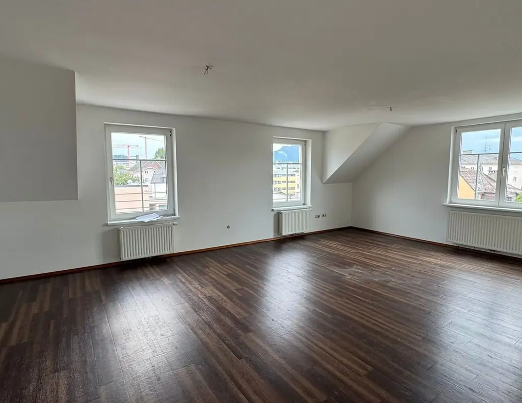 Charmante 5-Zimmer-Maisonette mit Terrasse im Itzling - auch für Studenten als 4er-WG ideal