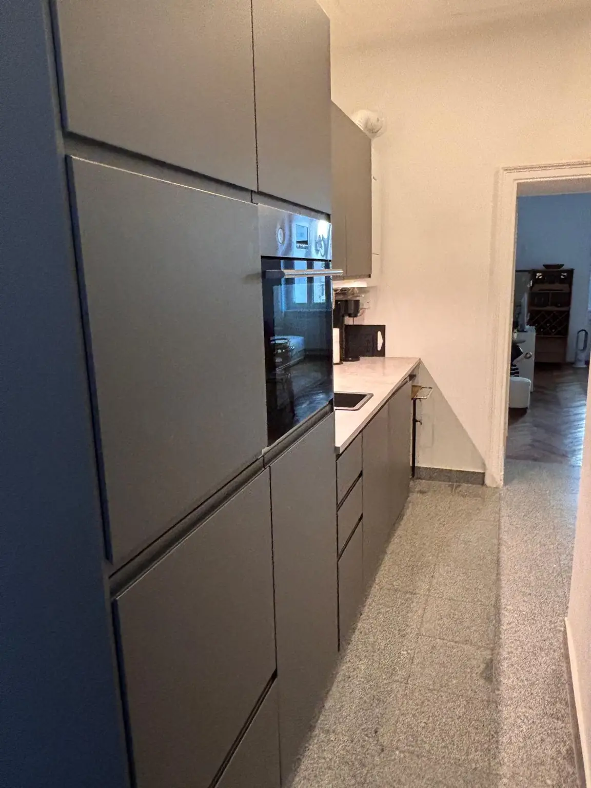 Charmante 2-Zimmer-Altbauwohnung in absoluter Ruhelage - ost-west Ausrichtung - 3 Gehminuten zum Schloss Belvedere
