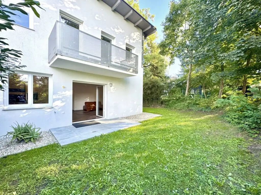 Grüne Oase mit toller Infrastruktur I großzügiger Garten + Balkon I geräumige Zimmer I 2 Bäder I Alarmanlage I