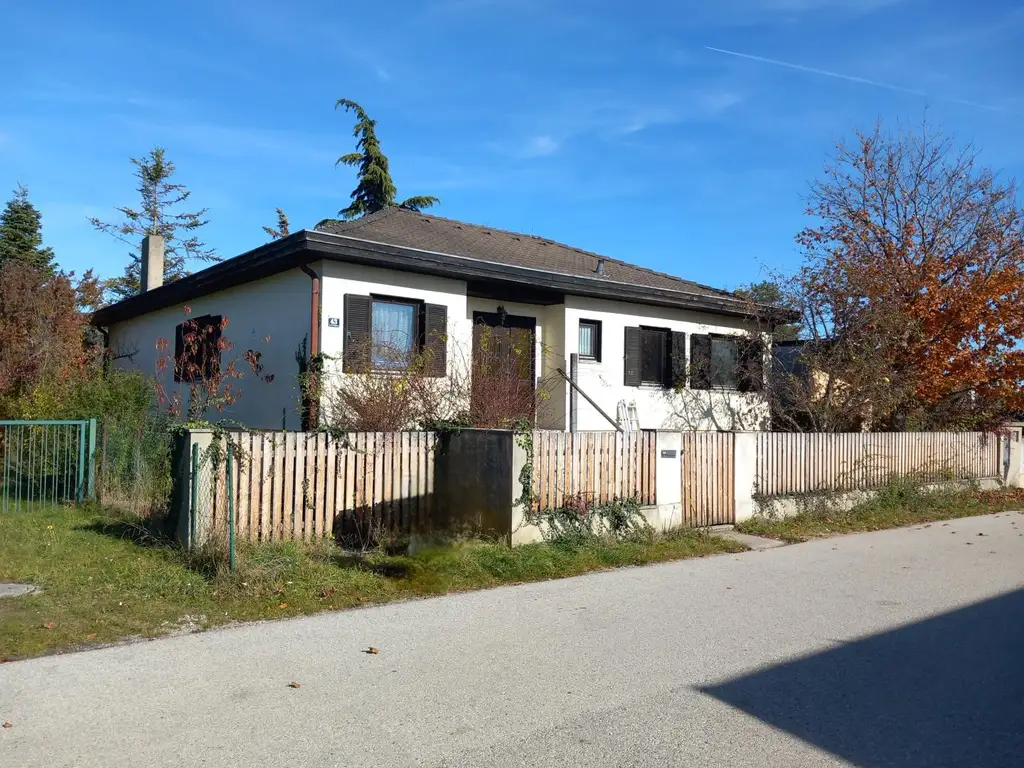 BUNGALOW AUF SONNIGEN GRUNDSTÜCK IN DER MARIA THERESIA SIEDLUNG