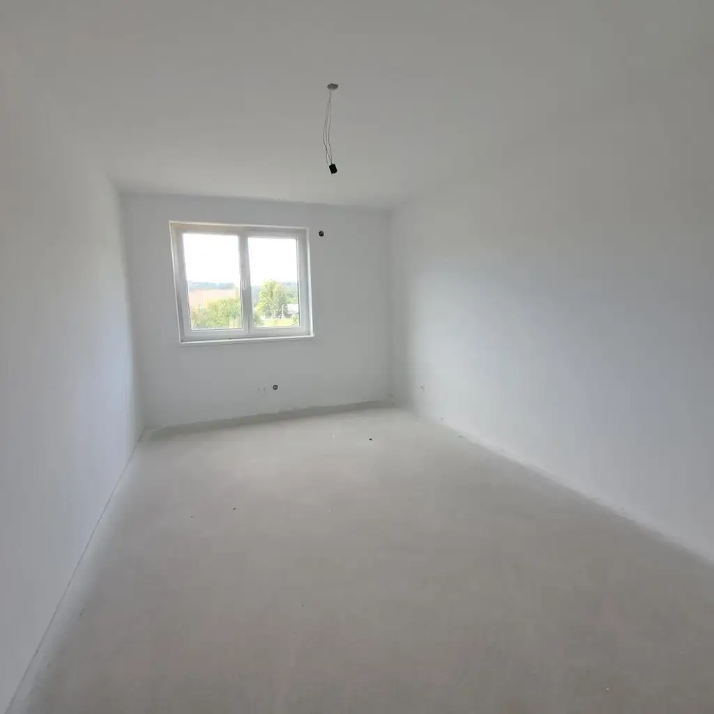 Neubau-Doppelhaus-Hälfte mit 4 Schlafzimmern!