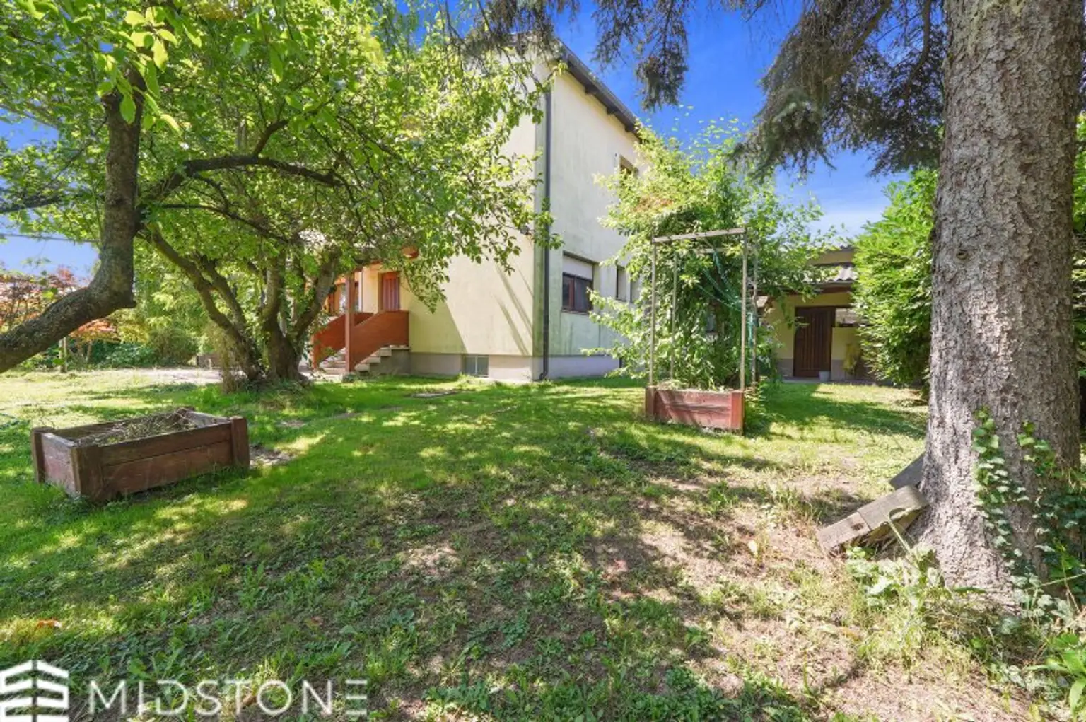 *Naturparadies in Orth an der Donau* Einfamilienhaus mit viel Potenzial und wunderschönem Garten