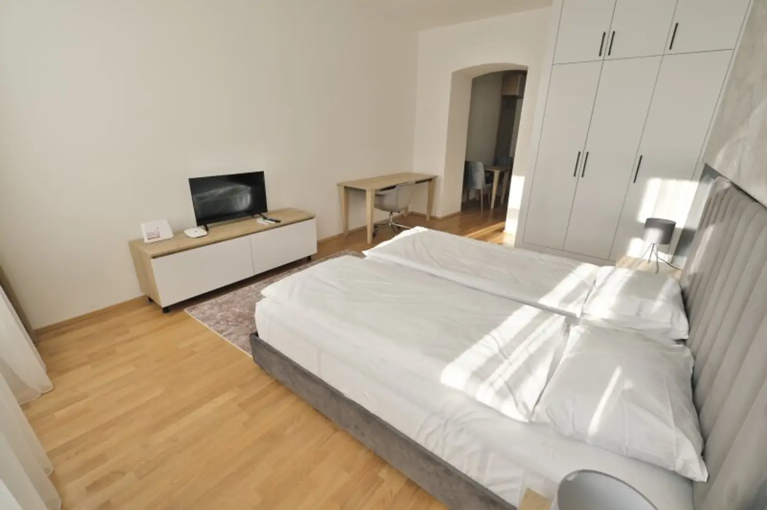 Ferienwohnung mit unbefristeter Betriebsanlagengenehmigung, Grundbüchlich/Widmung als "Appartement" (parifiziert)