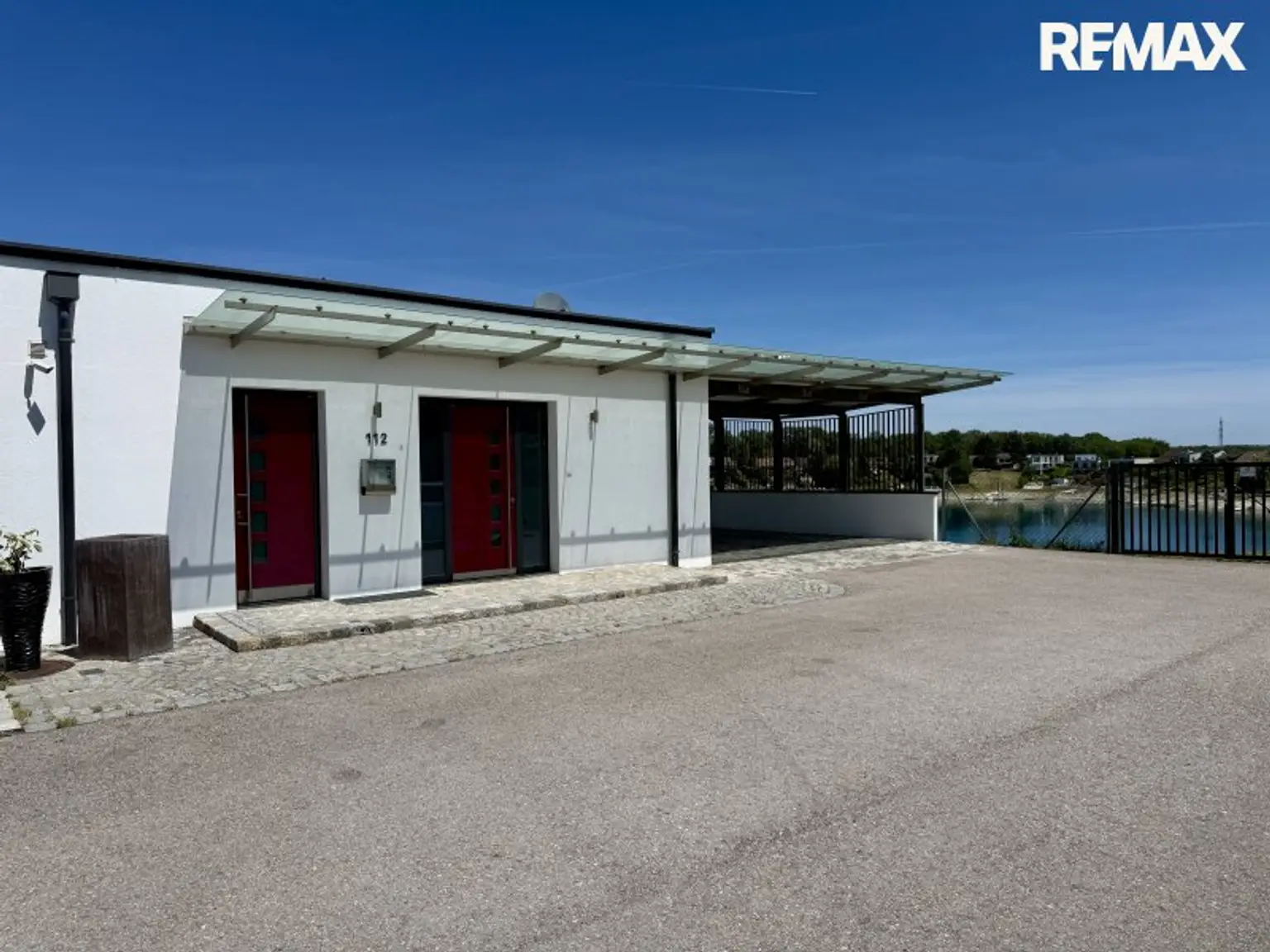 Wohnen am Wasser - ca. 189 m² Wohnfläche & direkter Seezugang auf Pachtgrund!
