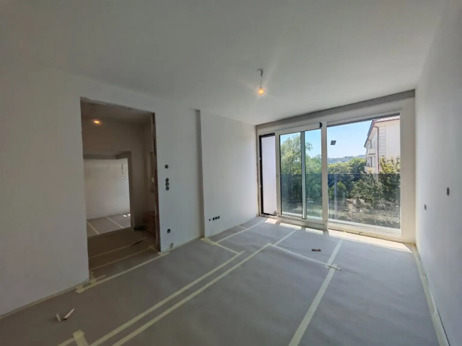 Schlafzimmer mit Loggia