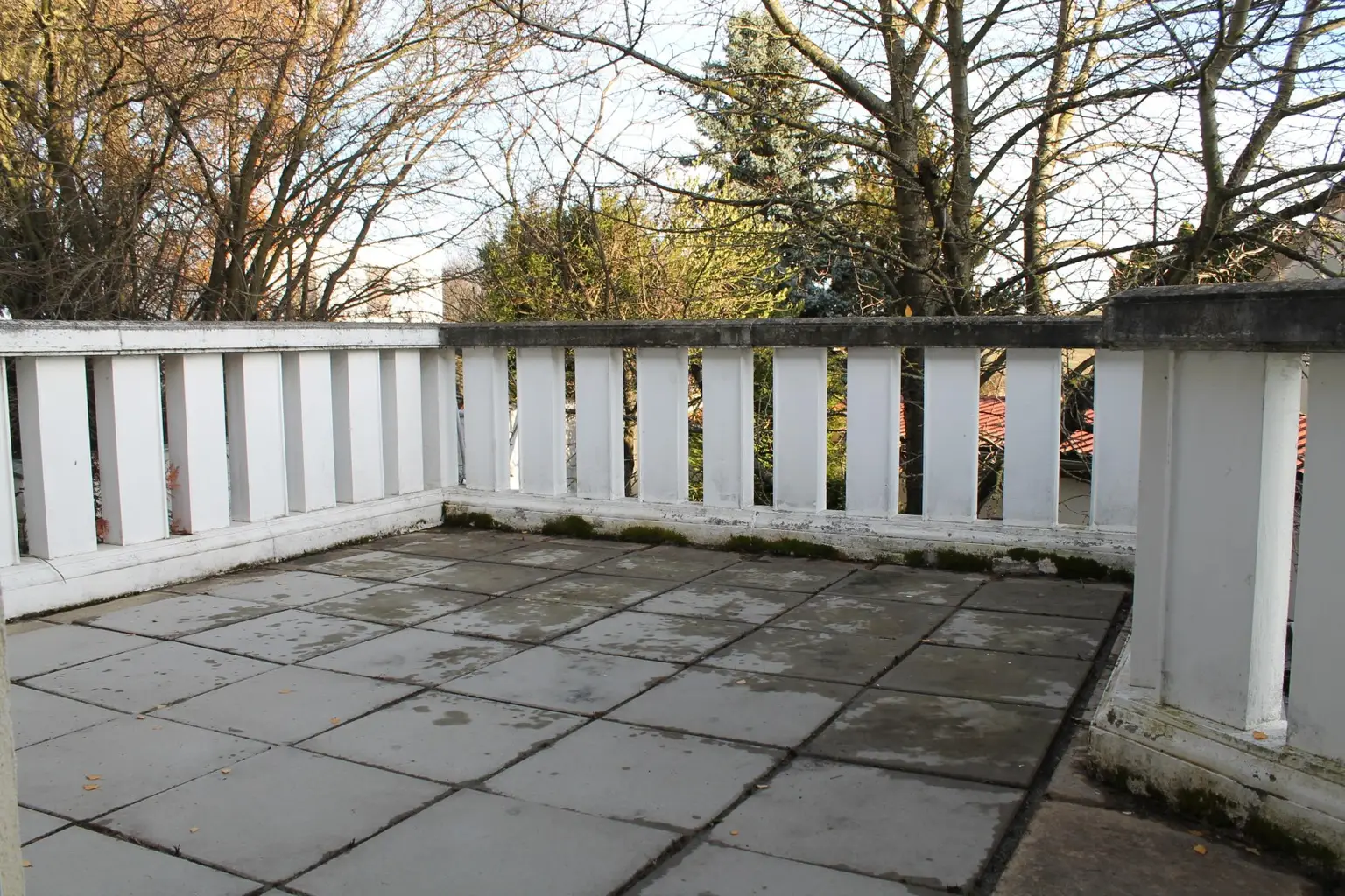 "helle Wohnung mit großer Terrasse!"