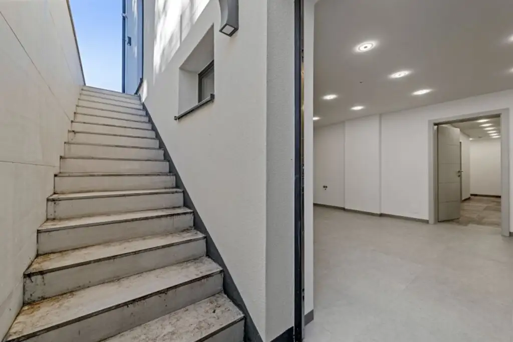 Großzügige High-End-Familienvilla der Extraklasse.