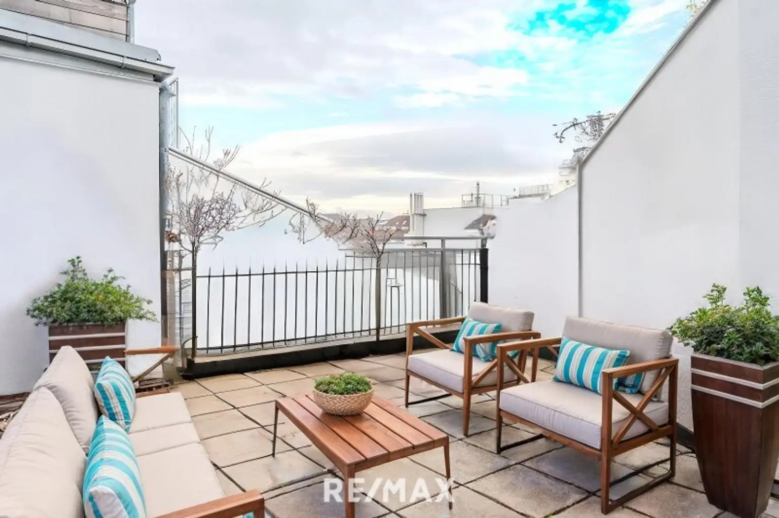 DG2 Terrasse (virtuell eingerichtet)