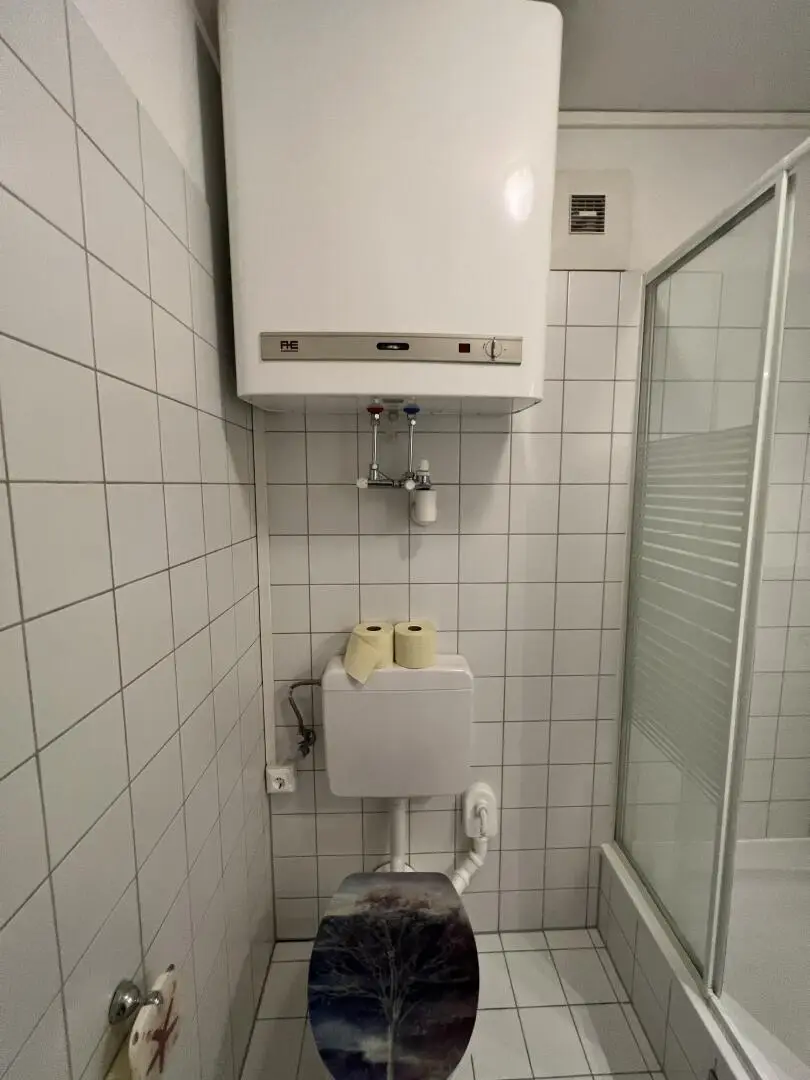 9EDDDC5A-F295-4484-AE0C-79B7F734462A