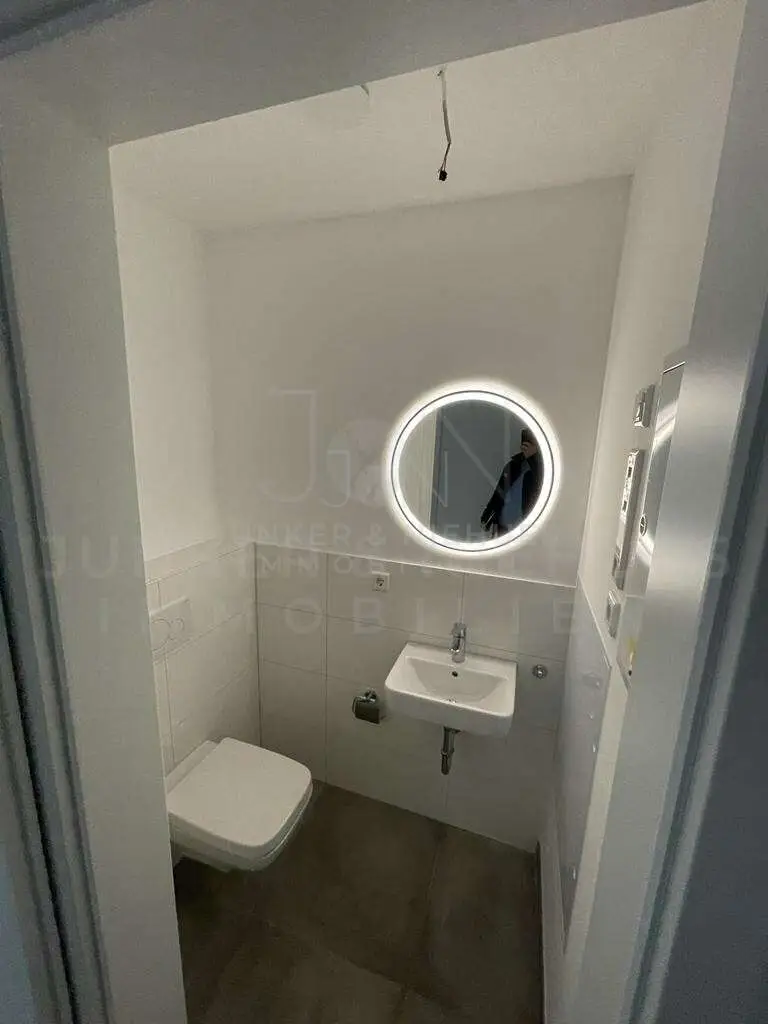 DG links Gäaste-WC