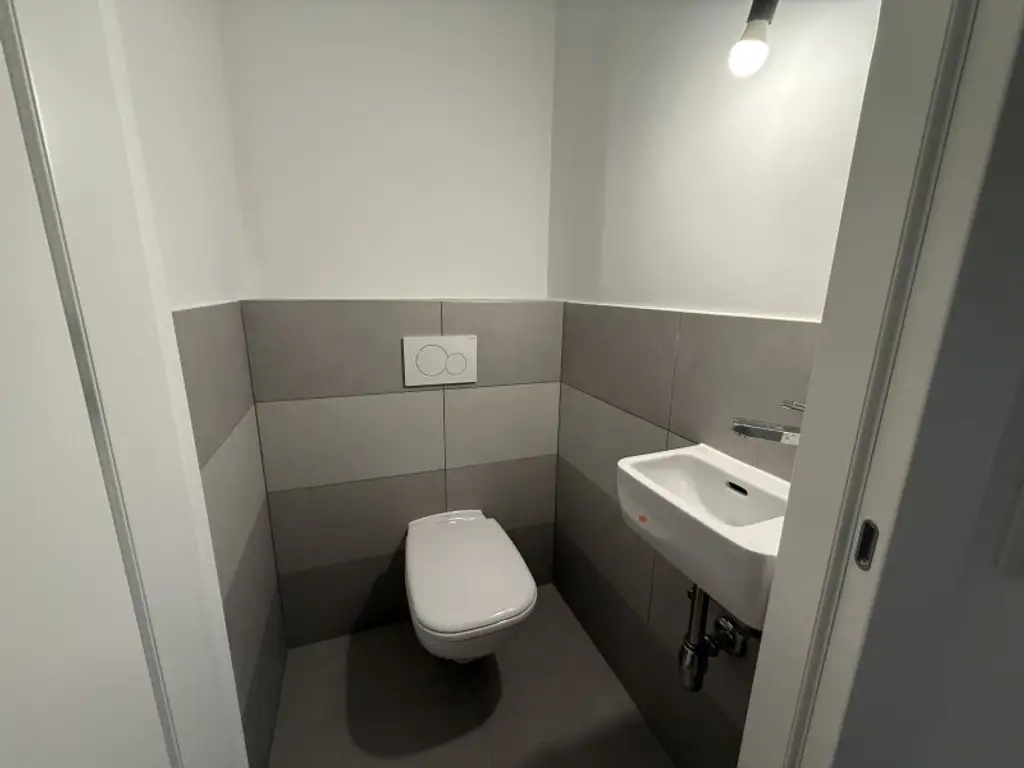 Traumhafte DG-Wohnung in 1020 Wien: 4 Zimmer, vollsaniert, Loggia & Luxusausstattung!