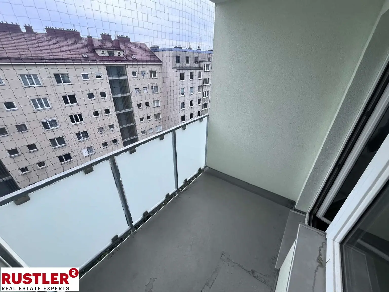 Loggia 3