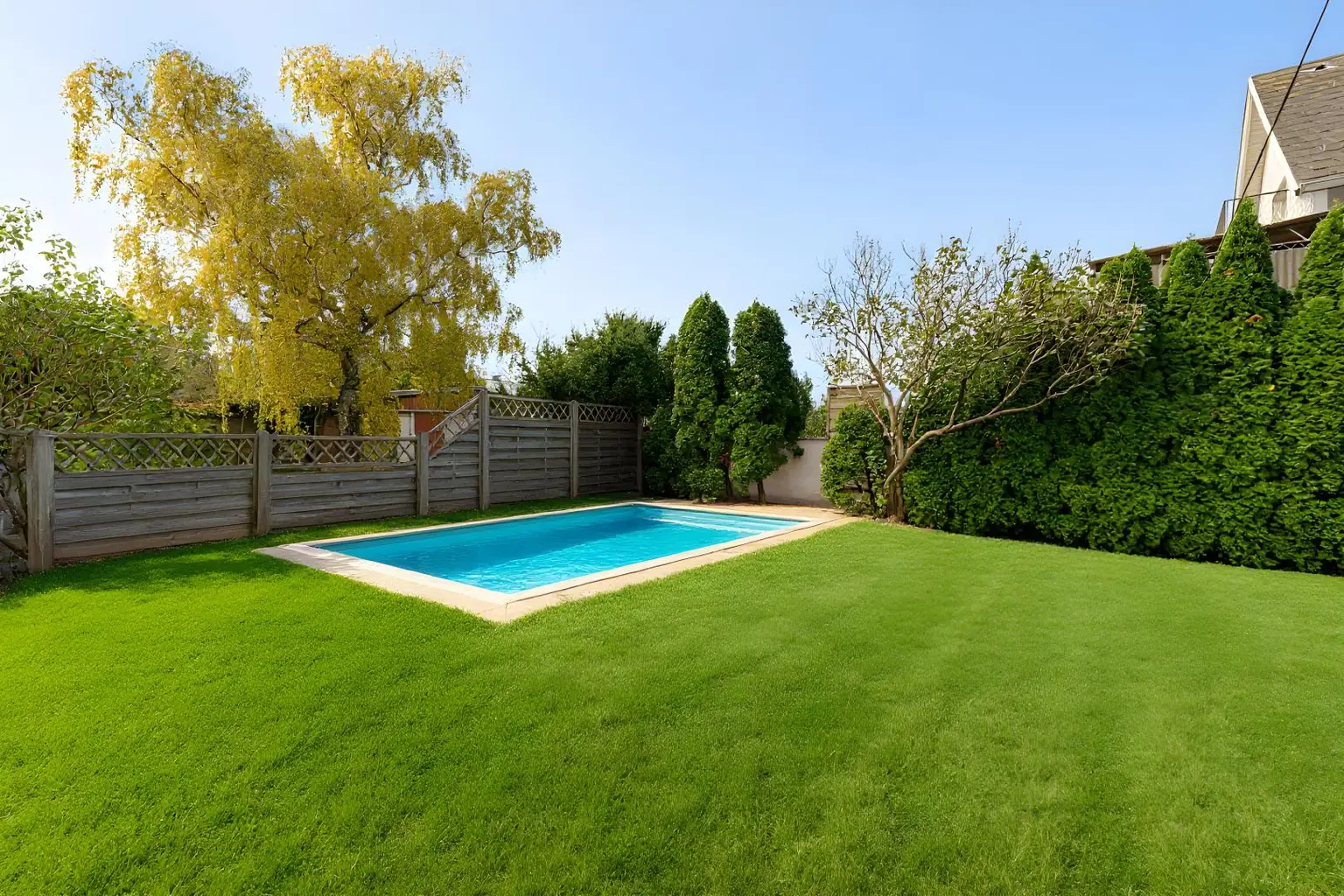 "gepflegtes Wohnhaus mit teilbarem Grundstück!"