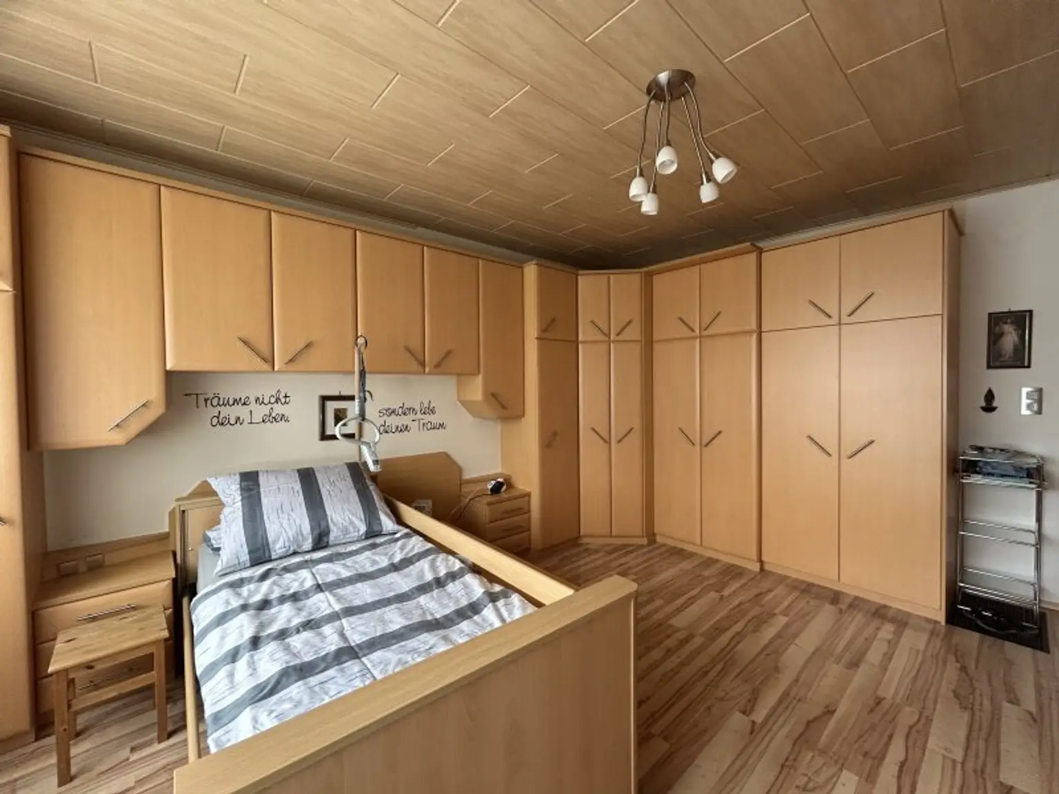 +Einzigartiges Mehrfamilienhaus und riesen Grundstück, direkt neben Oberpullendorf! +