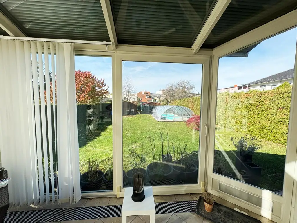 "BUNGALOW mit Pool - WohnGENUSS auf einer Ebene!"