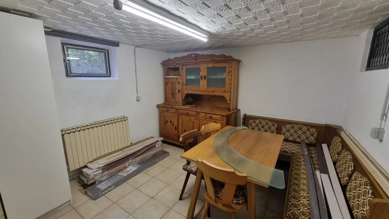 Charmantes Einfamilienhaus in ruhiger Grünlage – innen renoviert und bezugsbereit