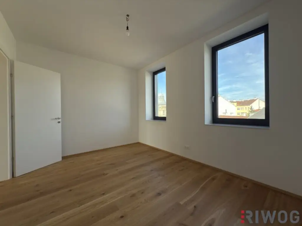 HERBSTAKTION - NEUE PREISE |  3-Zimmer Altbauwohnung mit großzügiger Verglasung und südseitigem Innenhofbalkon  | Fernwärme