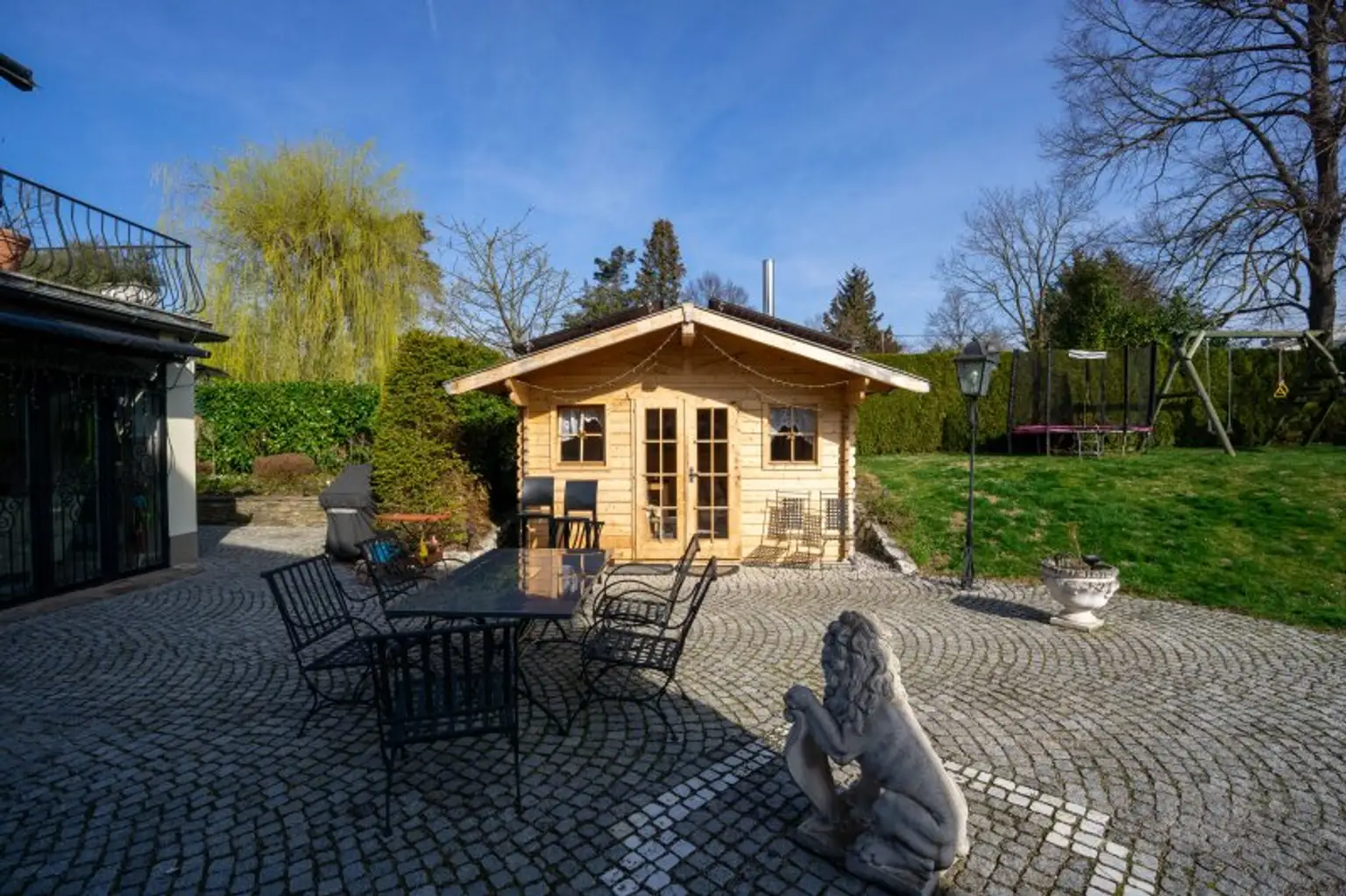 Gemütliches Gartenhaus mit Schwedenofen