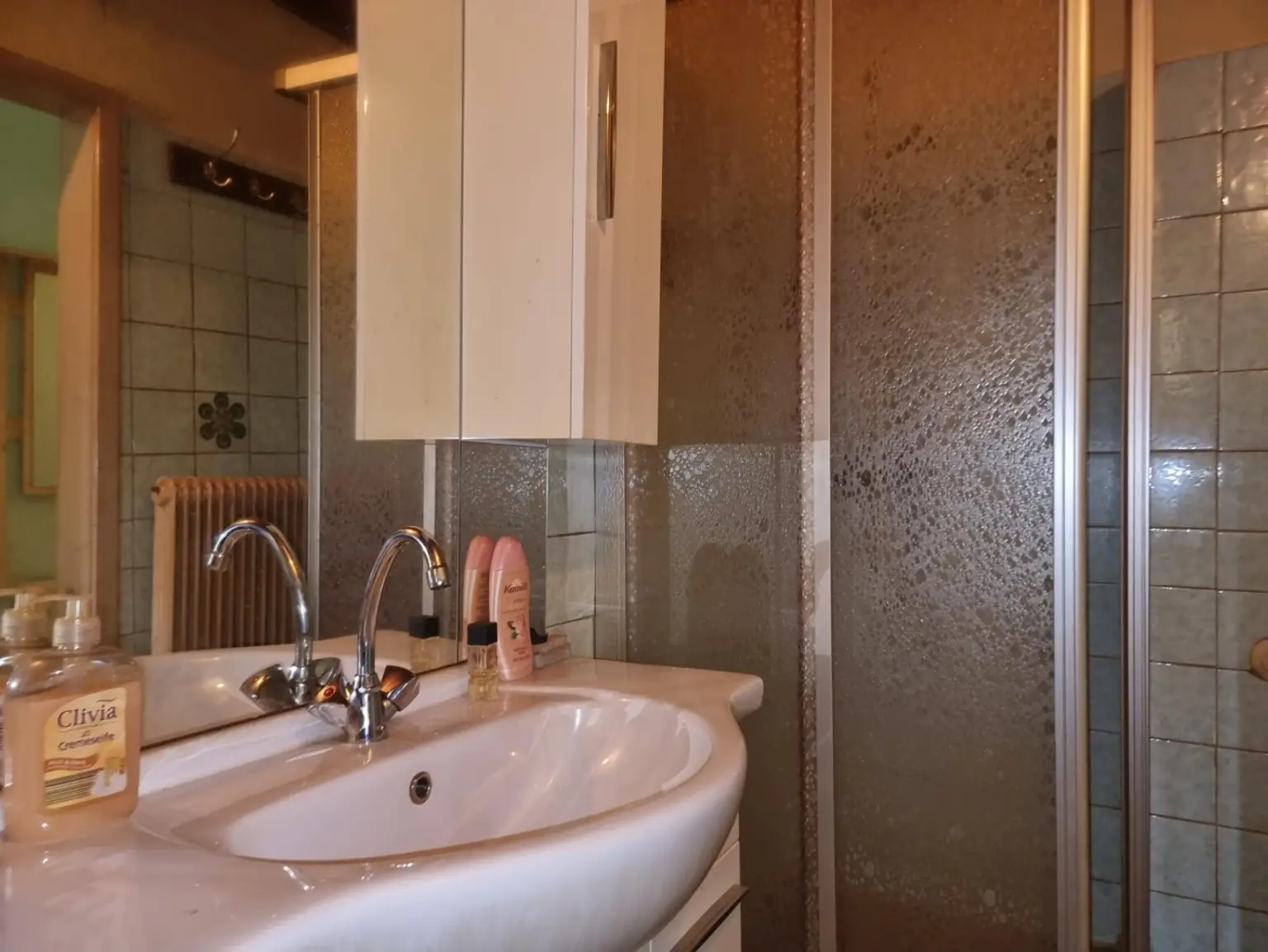 "Endstation Haus Desire"