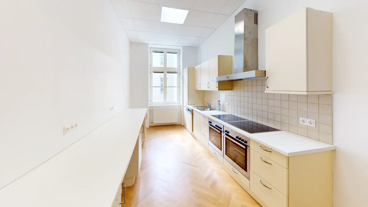 Modern sanierte Bürofläche – 6 Zimmer & Erweiterungsmöglichkeit bis ca. 600 m²