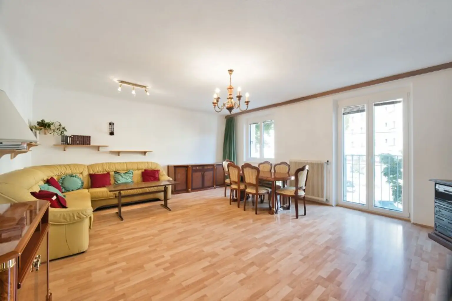 Helle, gepflegte Wohnung mit flexiblem Grundriss - Potenzial für bis zu 3 Schlafzimmer - Nähe U4/U6, sowie Bahnhof Meidling!