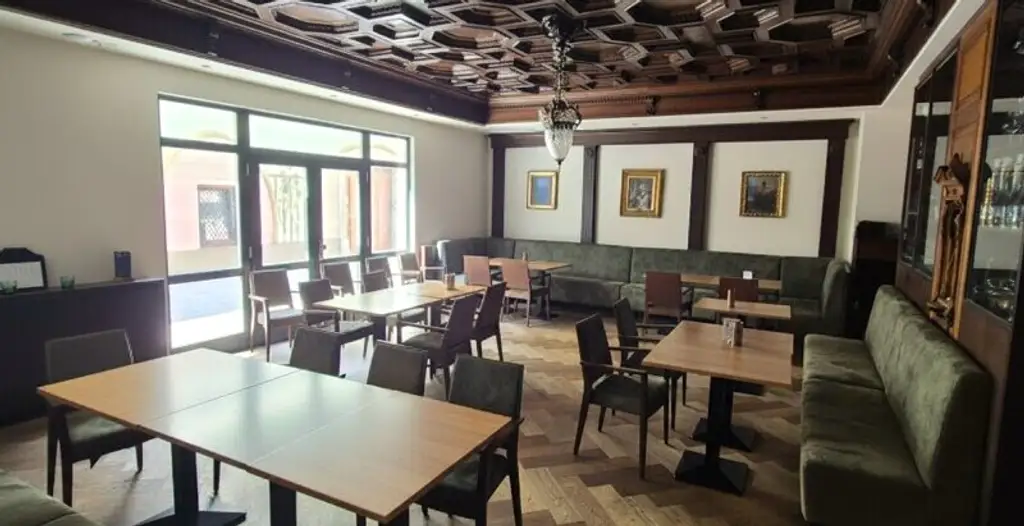 Historisches Zinshaus in zentralster Lage