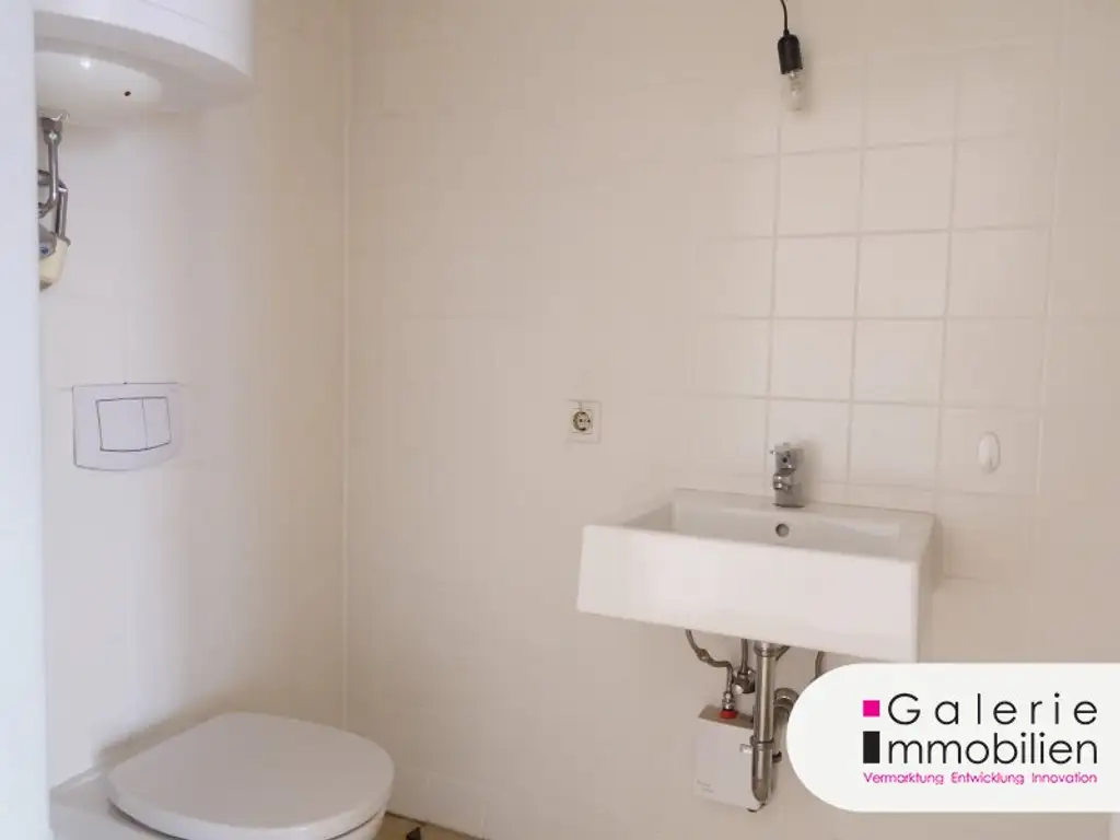 113m² Geschäftslokal/ Atelier mit Galerie an werbewirksamer Lage in Neubau !