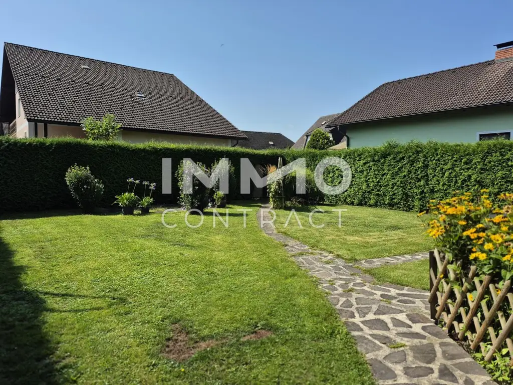 Ein Traum im Grünen,
Einfamilienhaus in Ruhelage!