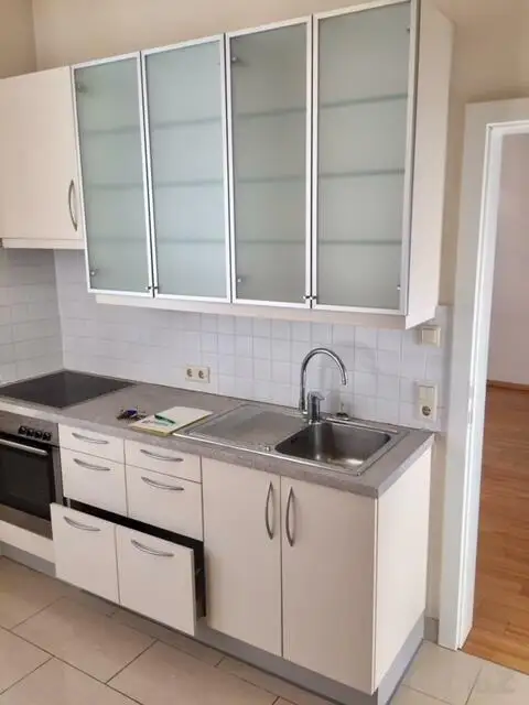 Sonnige, gepflegte Garconniere - Nähe FH, 3. OG ohne Lift - ab sofort