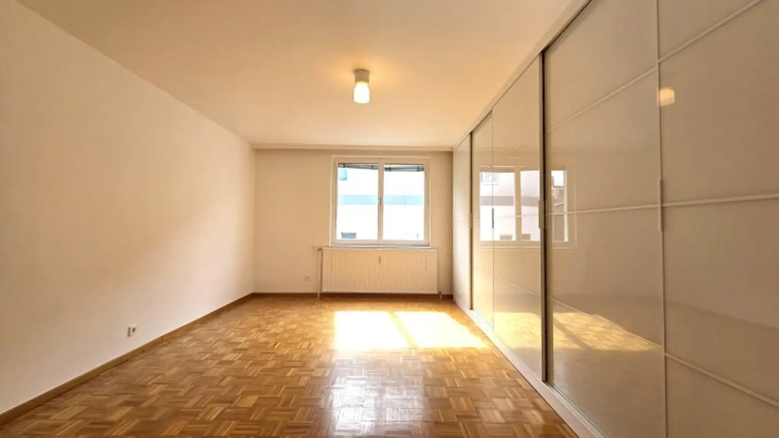 * WG geeignet * perfekte Starter / Paarwohnung * 2 Zimmer * saniert *