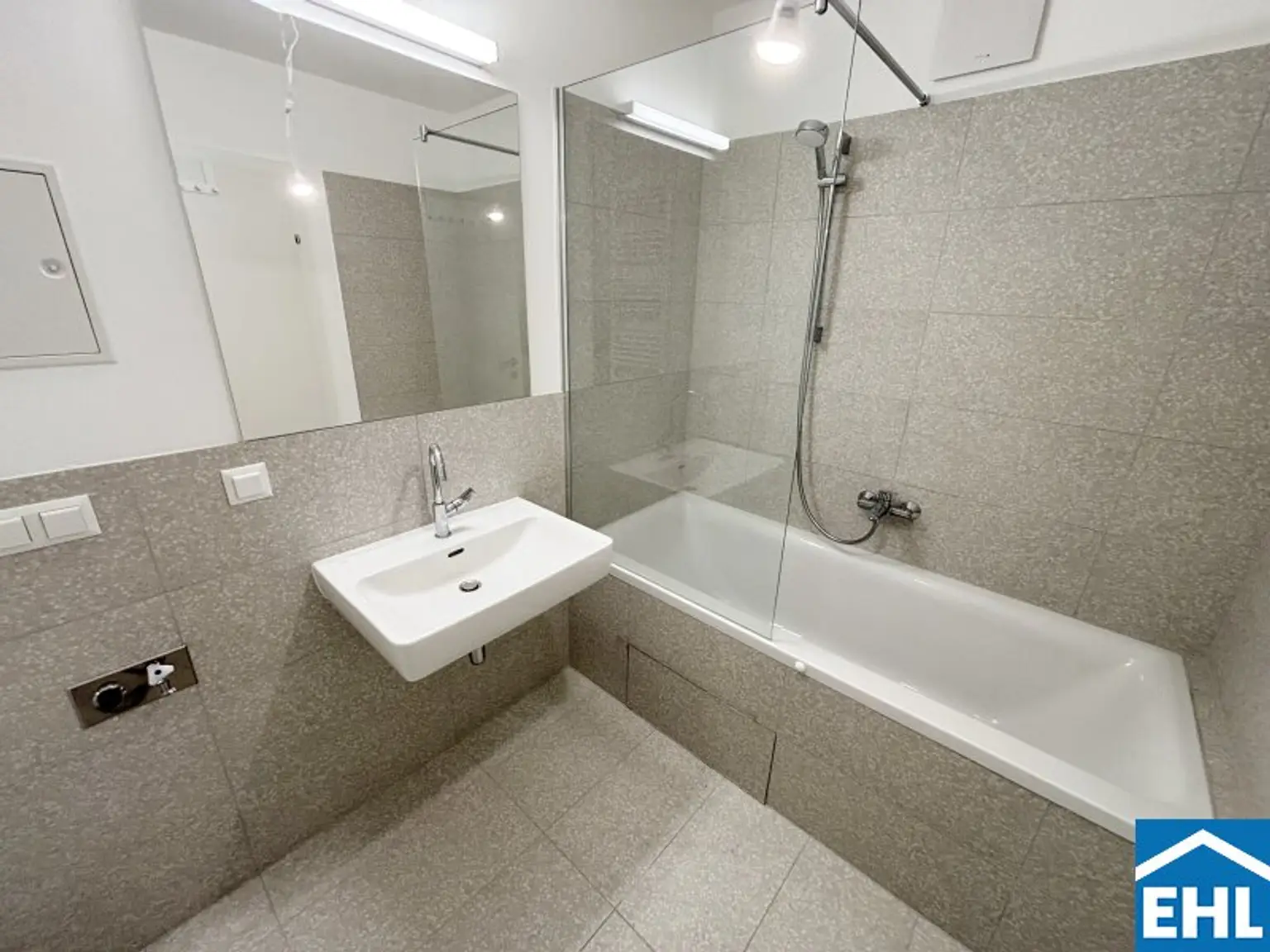 2-Zimmer-Wohnung mit Balkon! Neubau!