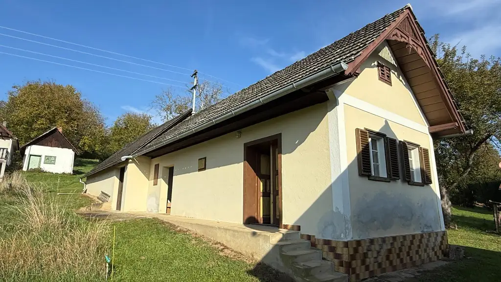 Das Herz des Weins – Ihr Weinkeller in der Pinkataler Idylle