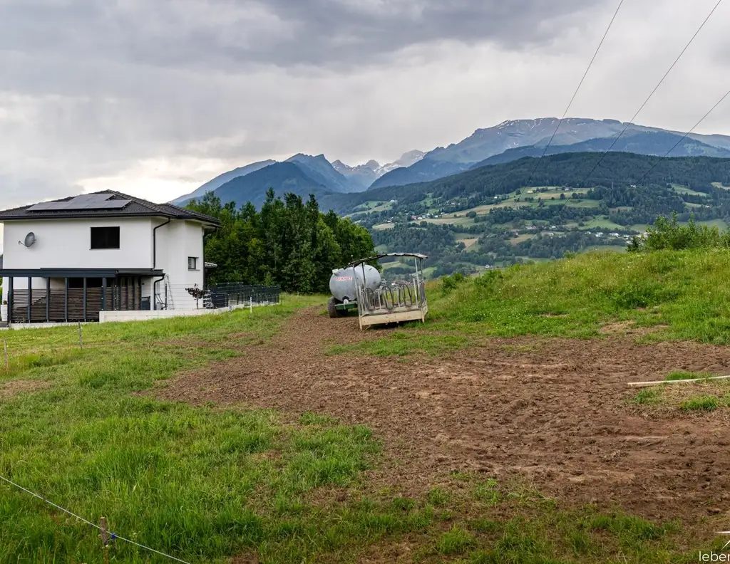 An neuer Siedlung angrenzend. Alleinlage mit Seeblick und Wald - Seeboden/Lurnbichl.