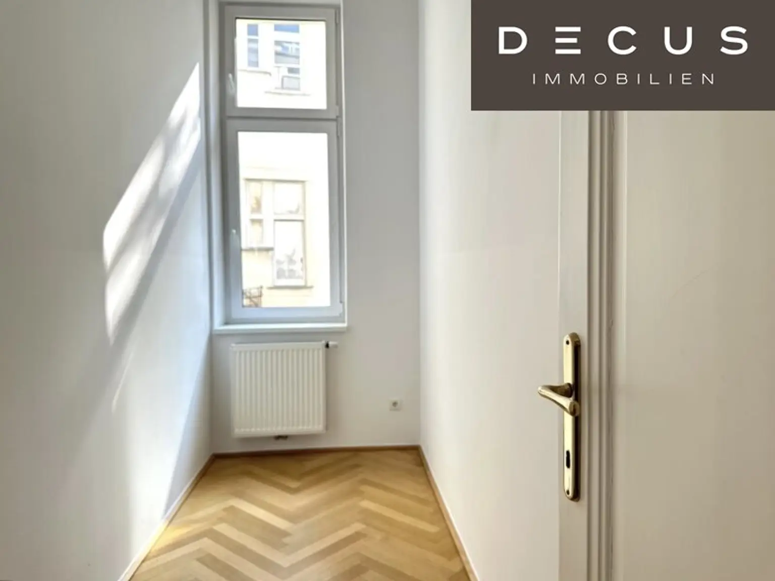| 4 ZIMMER | SIEBENSTERNGASSE | AB SOFORT VERFÜGBAR | ALTBAU | BESICHTIGUNGEN MÖGLICH