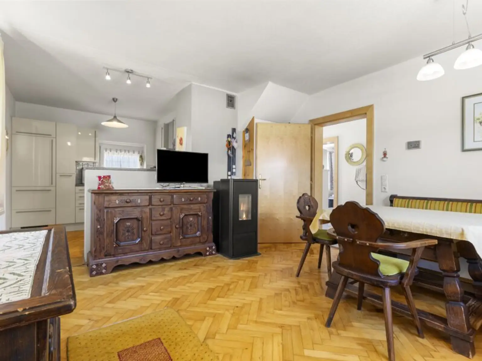 Tolles und schönes 150m² Einfamilienhaus mit Garage und Nebengebäude in Eberndorf
