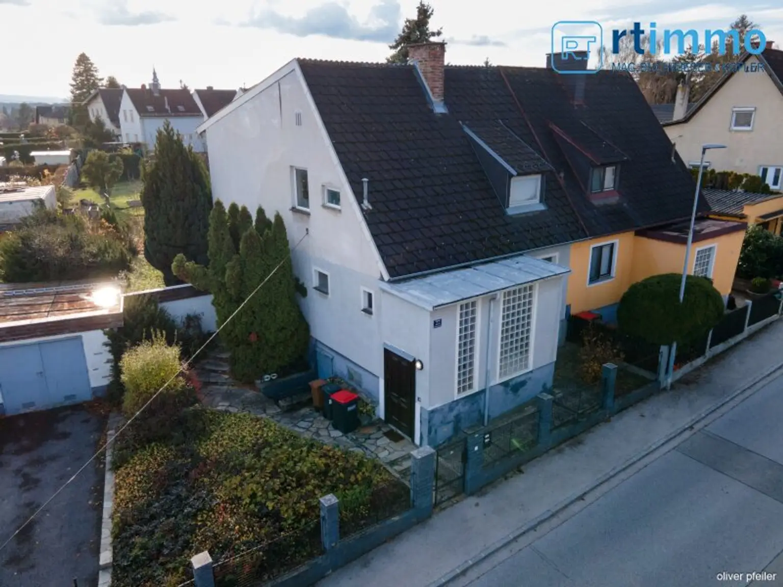 Einfamilienhaus in Stockerau mit schönem Grund - Nähe Freibad.