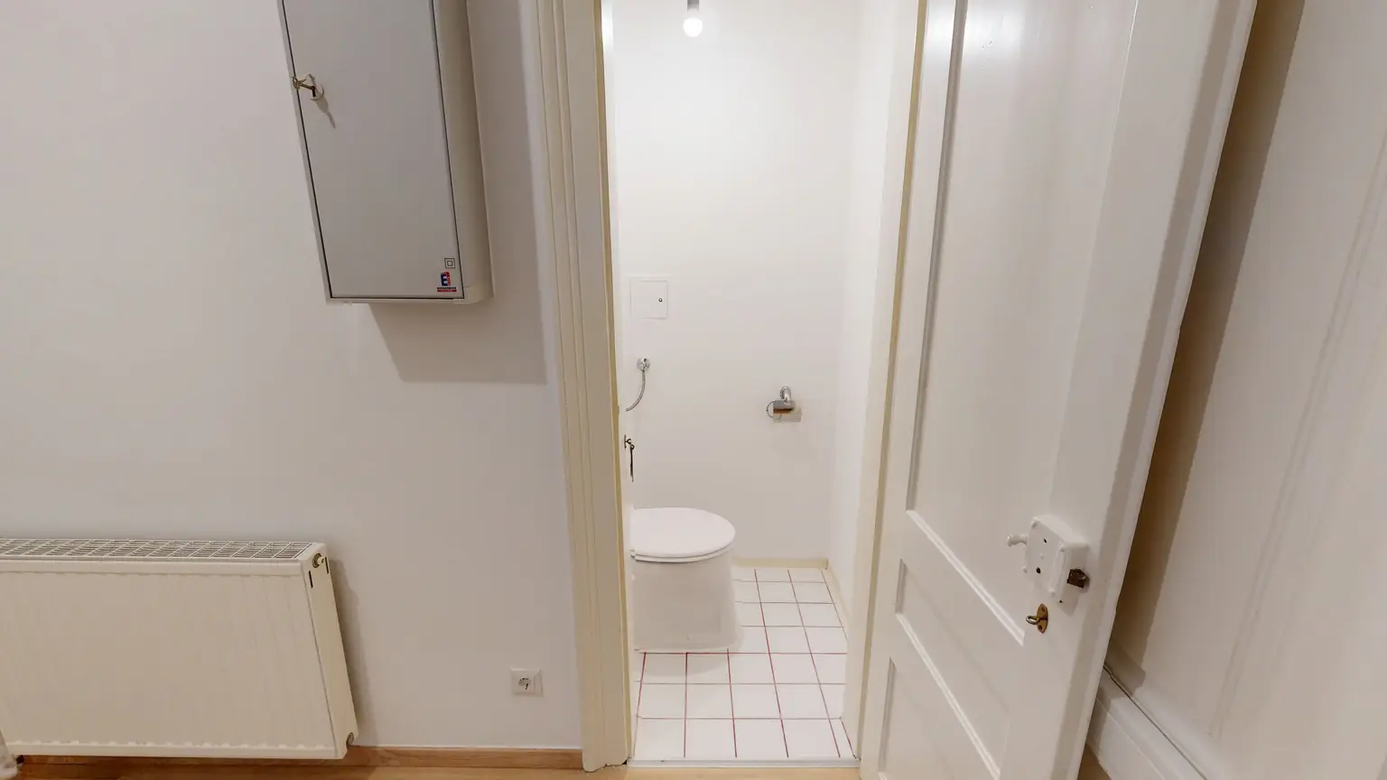 Unbefristet / Helle Altbauwohnung nahe Sonnenbergplatz