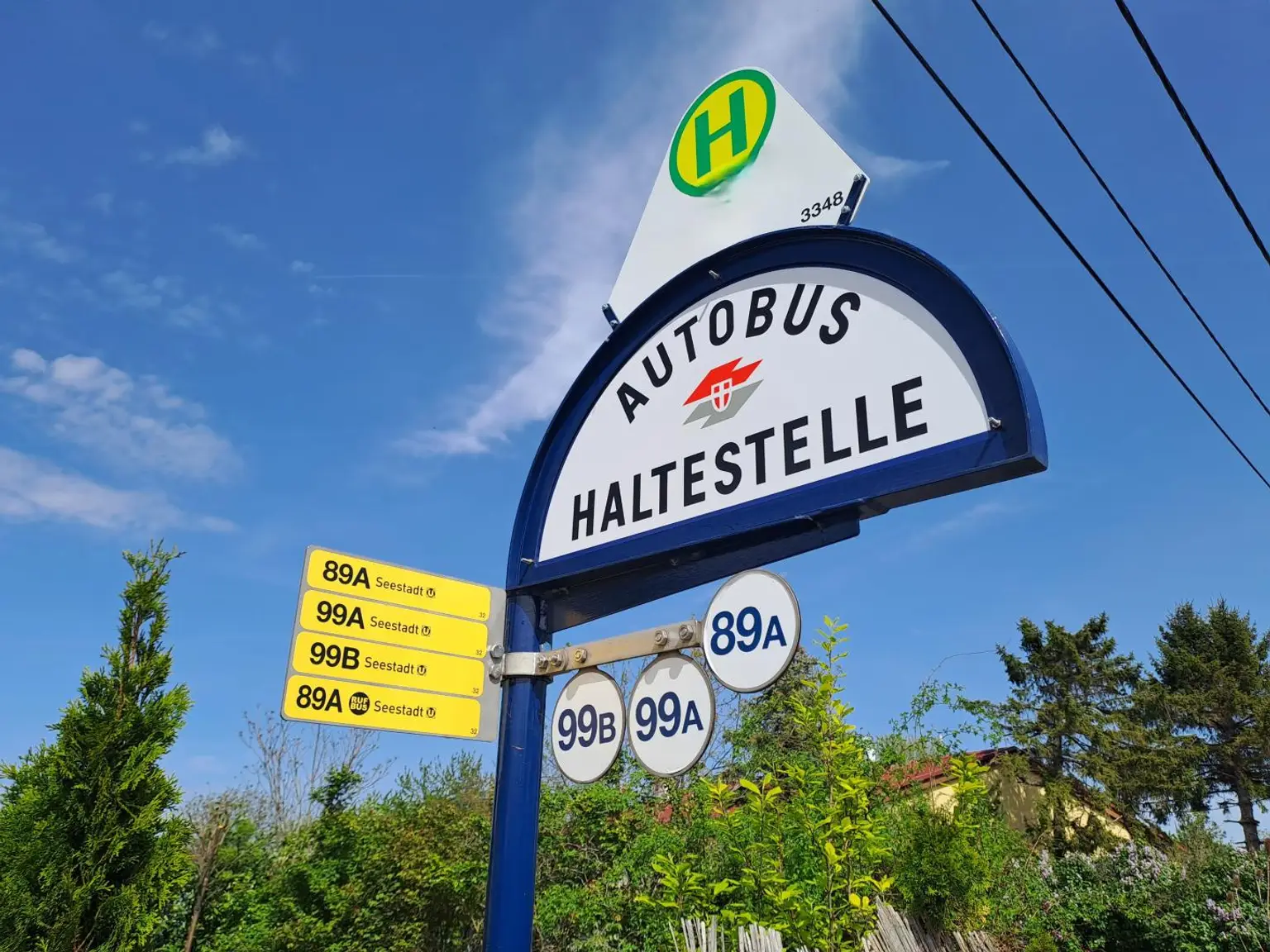 ELEGANTE DOPPELHAUSHÄLFTE - GROSSZÜGIG & HELL - GRÜNRUHELAGE - VOLL UNTERKELLERT
