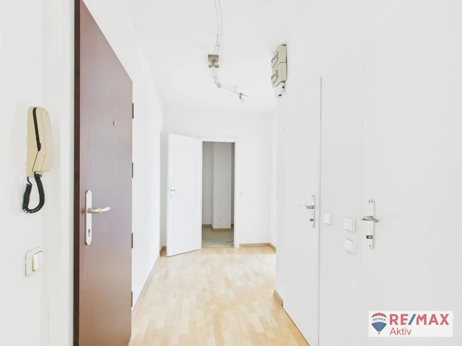 Helle Dachgeschosswohnung mit Loggia in der Auvorstadt