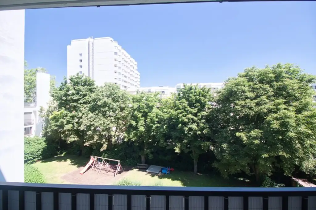Charmante, ruhige 2 Zimmer-Wohnung | große Loggia mit Grünblick | TOP Lage bei U4 Ober-/Unter St. Veit