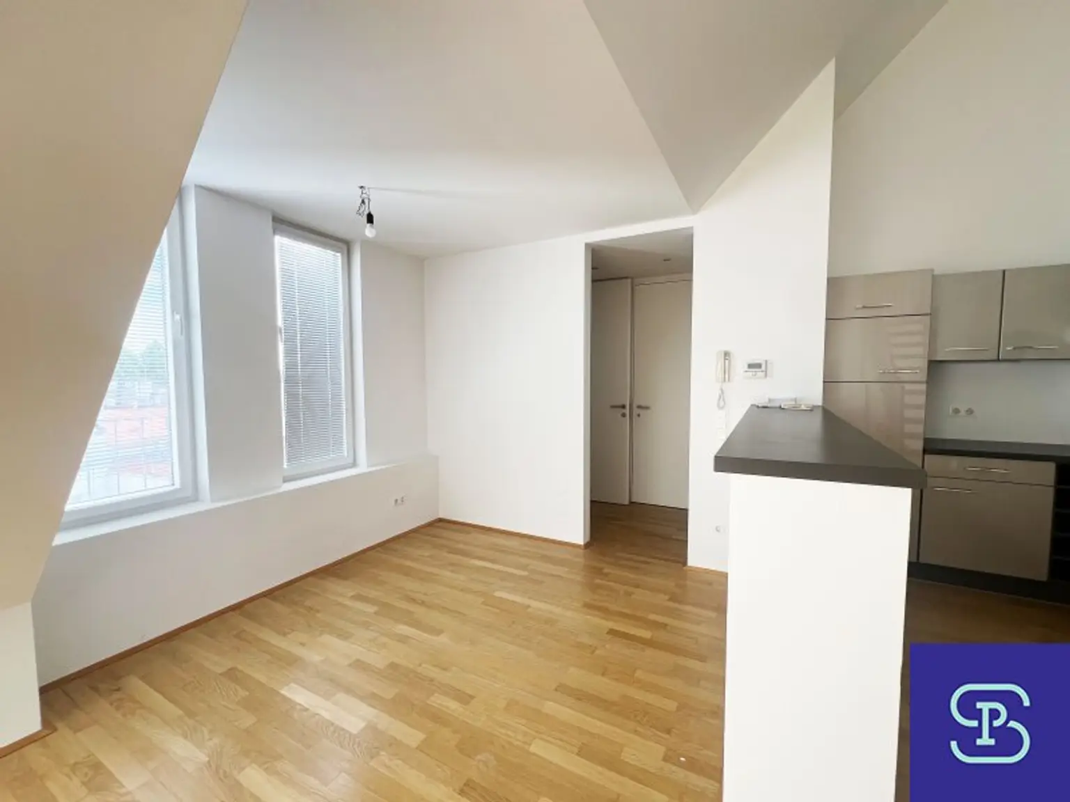 Sanierte 104m² Maisonette-Dachwohnung mit Terrasse und Klima - 1150 Wien