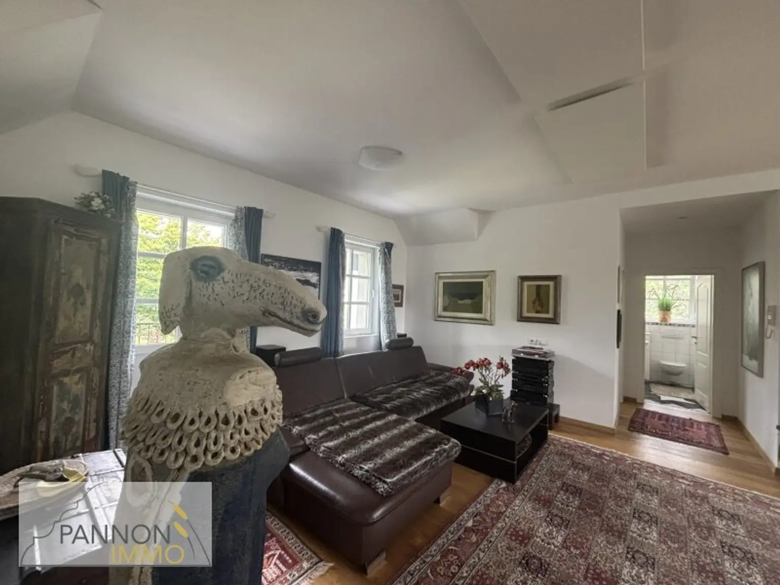 Luxus und Wohlbefinden - Traumvilla mit uneinsehbarem Garten in Grünlage