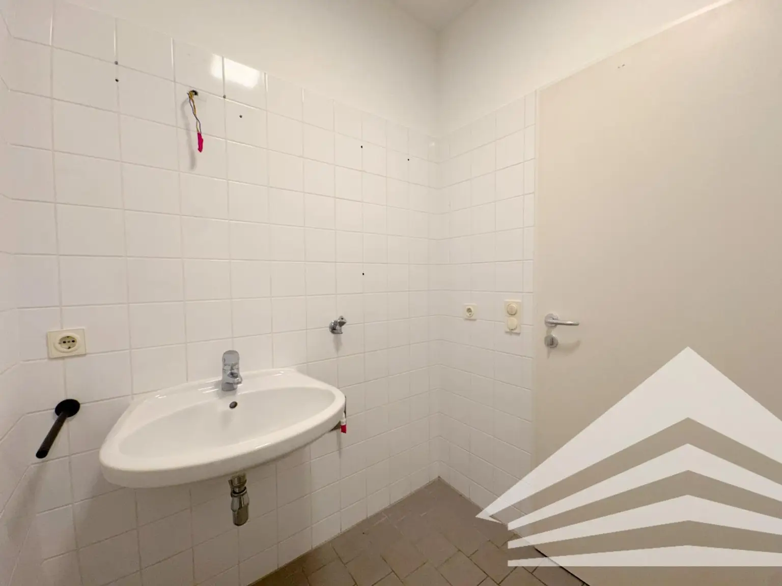 ***Traumhafte 2 Zi.-Wohnung mit Balkon, Eigengarten & TG-Platz am Fuße des Pöstlingbergs***